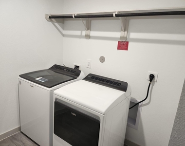 7106 Marina Heights Way - Photo Thumbnail 8
