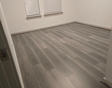 7106 Marina Heights Way - Photo Thumbnail 13
