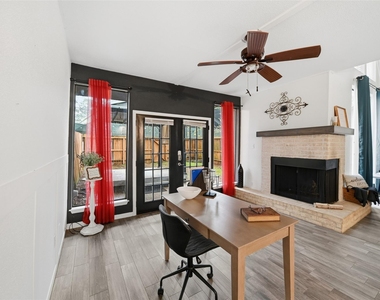 3226 Poe Drive - Photo Thumbnail 16