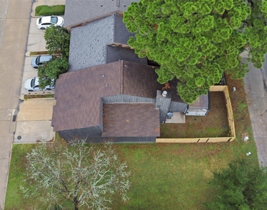3226 Poe Drive - Photo Thumbnail 2