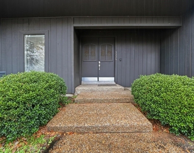 3226 Poe Drive - Photo Thumbnail 1