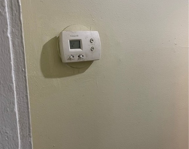 712 W Washington Street - Photo Thumbnail 12