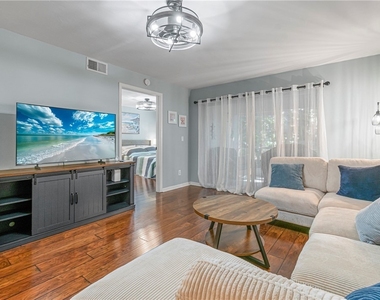 28280 Pine Haven Way - Photo Thumbnail 5
