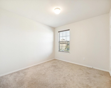 1606 Avocet Way - Photo Thumbnail 11