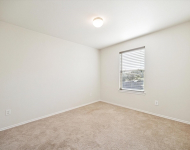 1606 Avocet Way - Photo Thumbnail 12