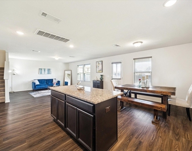 1606 Avocet Way - Photo Thumbnail 5