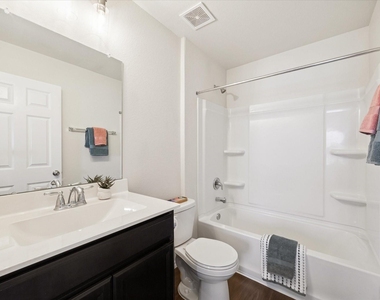 1606 Avocet Way - Photo Thumbnail 13