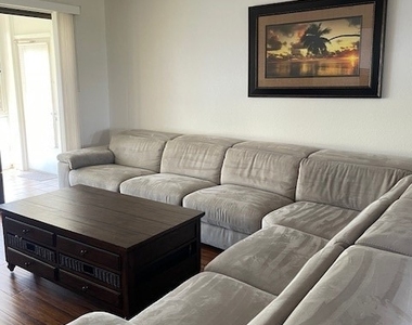 632 Victoria Drive - Photo Thumbnail 9