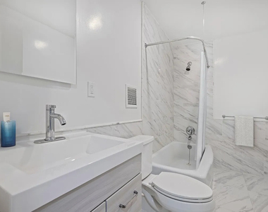 West 34th Street - Photo Thumbnail 5