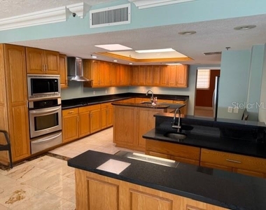 17900 Gulf Boulevard - Photo Thumbnail 7
