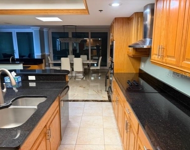 17900 Gulf Boulevard - Photo Thumbnail 8