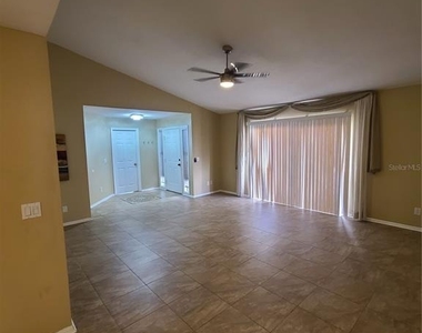 13701 Lazy Oak Drive - Photo Thumbnail 4