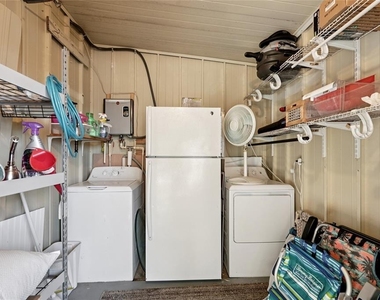 712 Roma Road - Photo Thumbnail 19