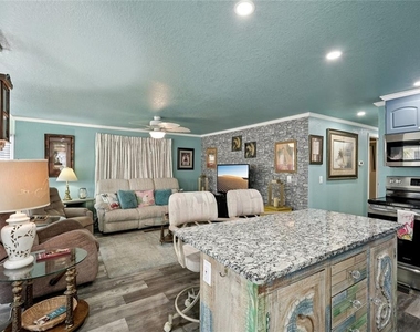 712 Roma Road - Photo Thumbnail 5