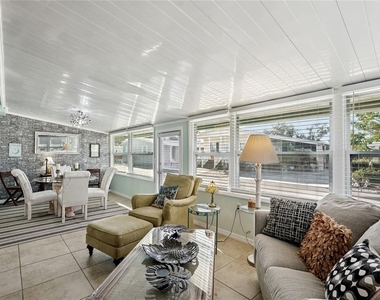 712 Roma Road - Photo Thumbnail 3