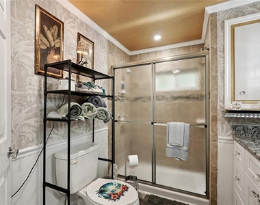 712 Roma Road - Photo Thumbnail 10
