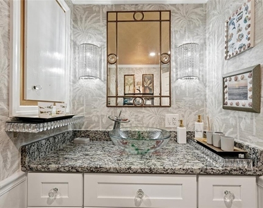 712 Roma Road - Photo Thumbnail 12