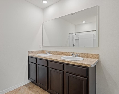 2143 Kalin Way - Photo Thumbnail 28