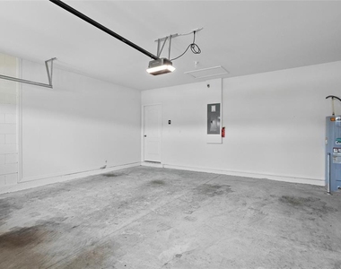 2143 Kalin Way - Photo Thumbnail 31