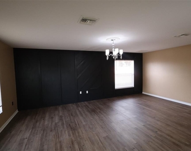 15040 Sw 39th Circle - Photo Thumbnail 5