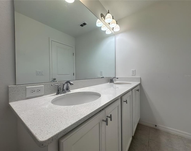 2962 Voyager Avenue - Photo Thumbnail 9