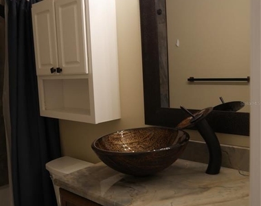 2411 Aspinwall Street - Photo Thumbnail 8