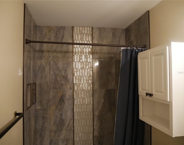 2411 Aspinwall Street - Photo Thumbnail 10