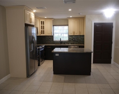 2411 Aspinwall Street - Photo Thumbnail 7