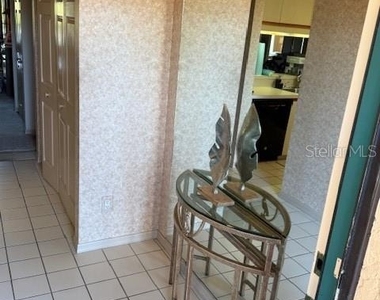 5525 Ashton Lake Drive - Photo Thumbnail 2
