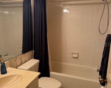 5525 Ashton Lake Drive - Photo Thumbnail 10