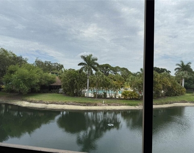 5525 Ashton Lake Drive - Photo Thumbnail 25