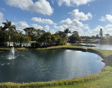 5525 Ashton Lake Drive - Photo Thumbnail 31