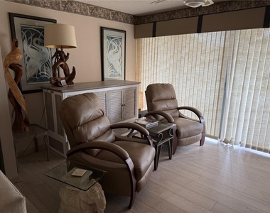 5525 Ashton Lake Drive - Photo Thumbnail 12