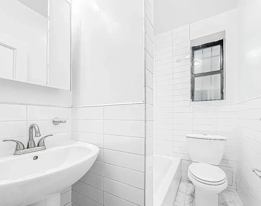 405 West 45th Street - Photo Thumbnail 4