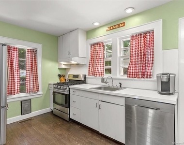 61 Hillandale Road - Photo Thumbnail 7