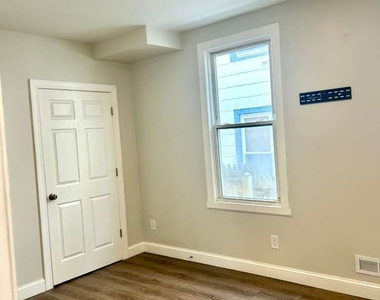 124 Charles Street - Photo Thumbnail 8