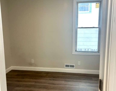 124 Charles Street - Photo Thumbnail 2