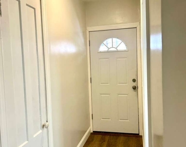 124 Charles Street - Photo Thumbnail 4