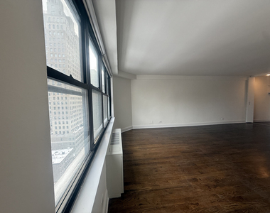 240 East 82nd Street - Photo Thumbnail 6