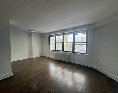 240 East 82nd Street - Photo Thumbnail 1