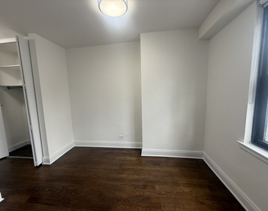 240 East 82nd Street - Photo Thumbnail 4