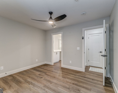 77 Chateau Drive - Photo Thumbnail 45