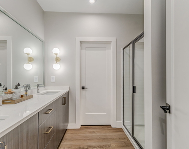 77 Chateau Drive - Photo Thumbnail 36