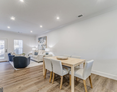 77 Chateau Drive - Photo Thumbnail 22