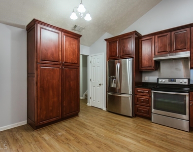137 Bristol Woods Drive - Photo Thumbnail 18