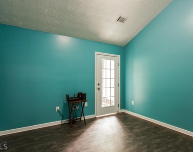 137 Bristol Woods Drive - Photo Thumbnail 7