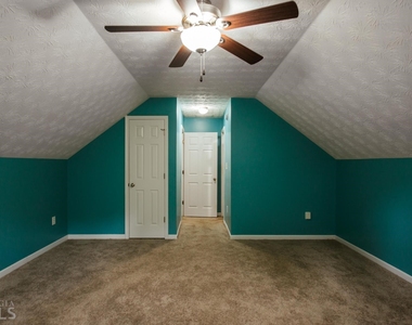 137 Bristol Woods Drive - Photo Thumbnail 11