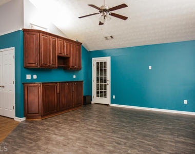 137 Bristol Woods Drive - Photo Thumbnail 16