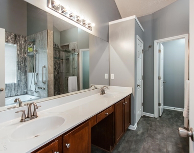 137 Bristol Woods Drive - Photo Thumbnail 31