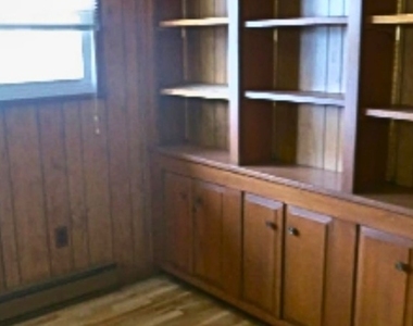304 Lake Shore South - Photo Thumbnail 5